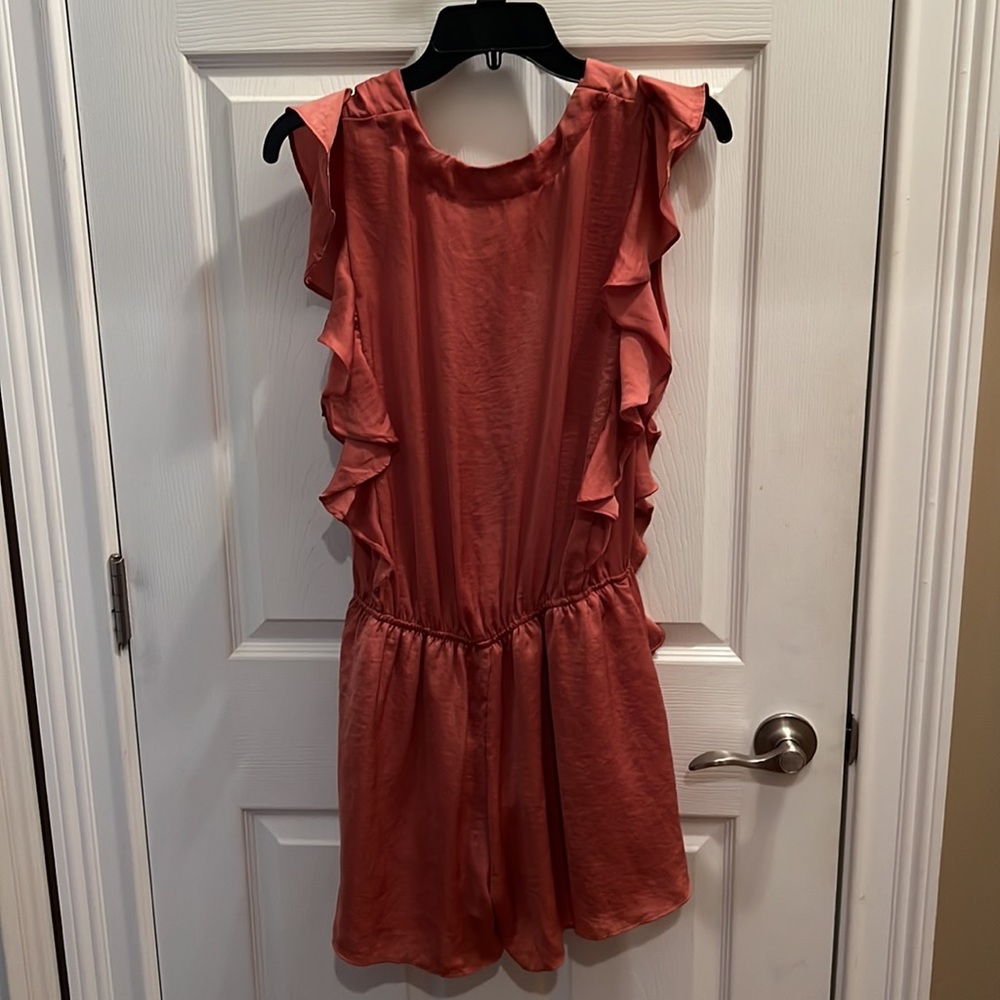 Ladies peach color one piece shorts outfit Medium boutique romper - Picture 2 of 2